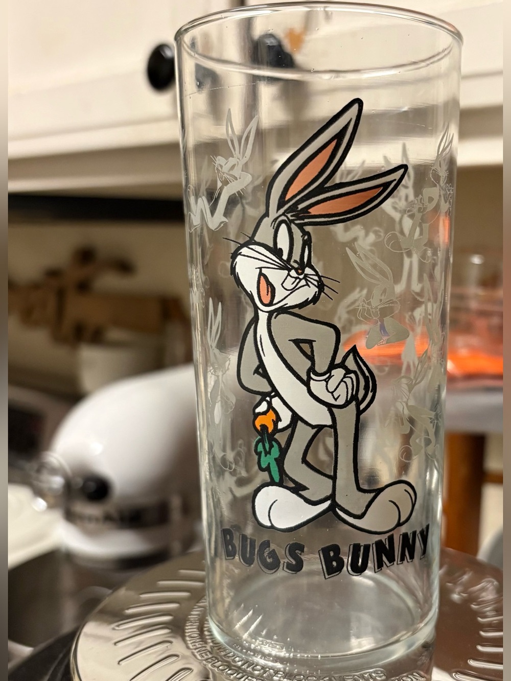 Warner Bros. Bugs Bunny Looney Tunes 1996 Collectible Glass Animation Drinkware